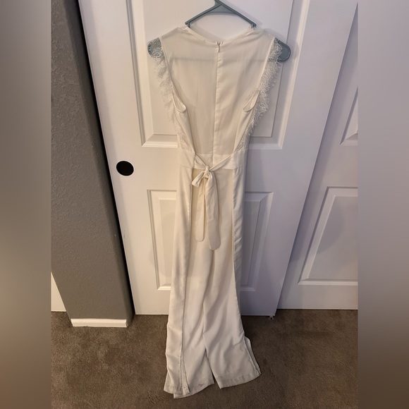 NWT Altar'd State White Long Pants Jumpsuit Size L - Picture 2 of 8